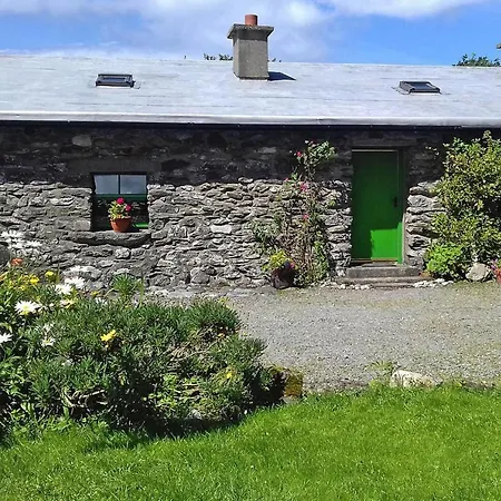 Cathryn's Cottage, Holiday home *
